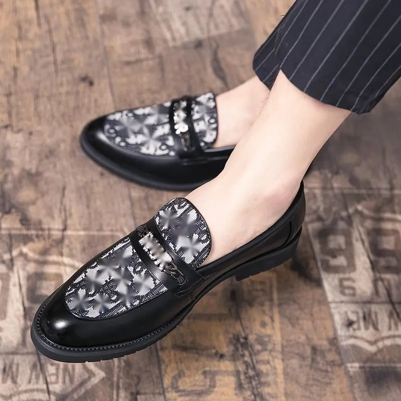 PU Läder Loafer Grund Klassisk Svart 2021 Nya Män Skor Vår Höst Slip on Round Toe Casual Business Skor Utomhus Bekväm Kortfattad DH603