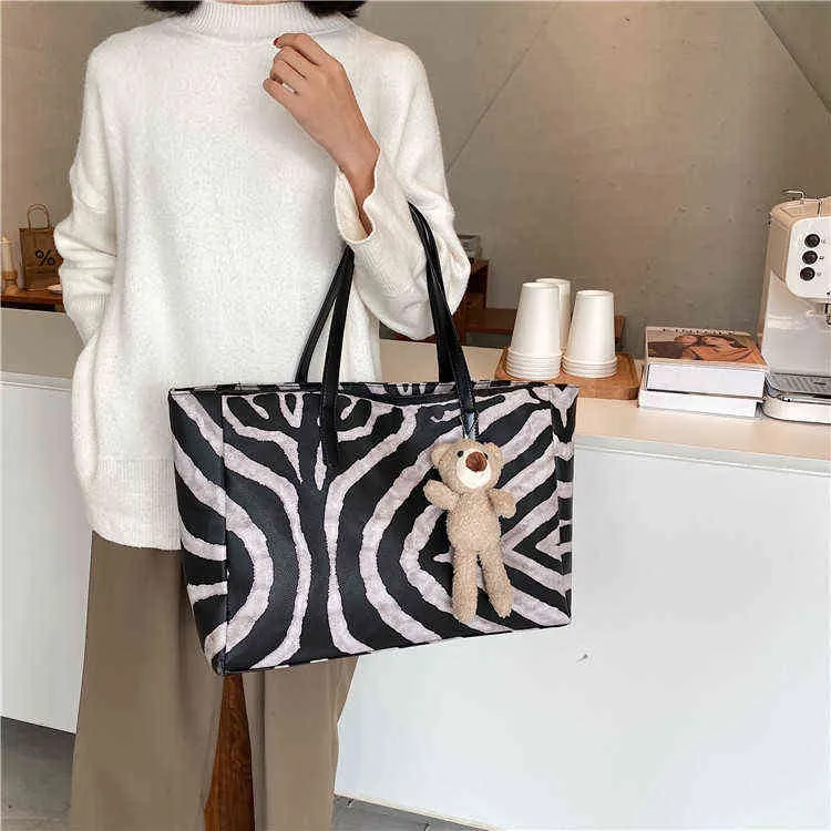 Shopping Bags Fashion Zebra Pattern Big Bag Women PU Strap Shopper Bag New Tote Bag For Women 2020 Shoulder Bags Womens Handbag Book-bag Bolso 220310