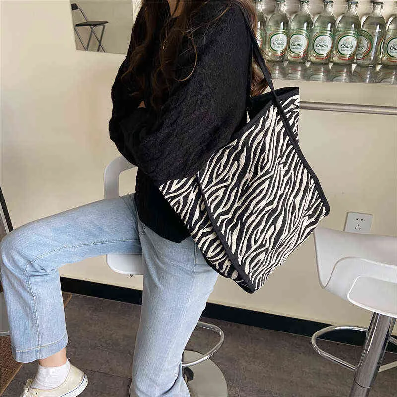 Bolsos de compras Bolsos de lujo vintage Bolsos de mujer Bolso de mano de diseñador Casual LeopardZebraBolso de hombro de pata de gallo Bolso de compras grande Bolso de mujer 220310