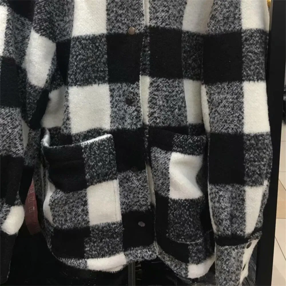 Nuevo polo de otoño para mujer de HM, manga larga, mezcla de cuadros en blanco y negro, camisa con bolsillo de tweed suave, abrigo 0787160 201106