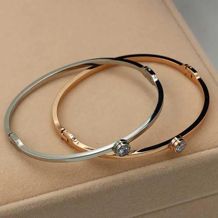 Bangle Korean Style Simple Single Diamond Armband Titanium Steel Electropated 18K Rose Gold Par Armband268H