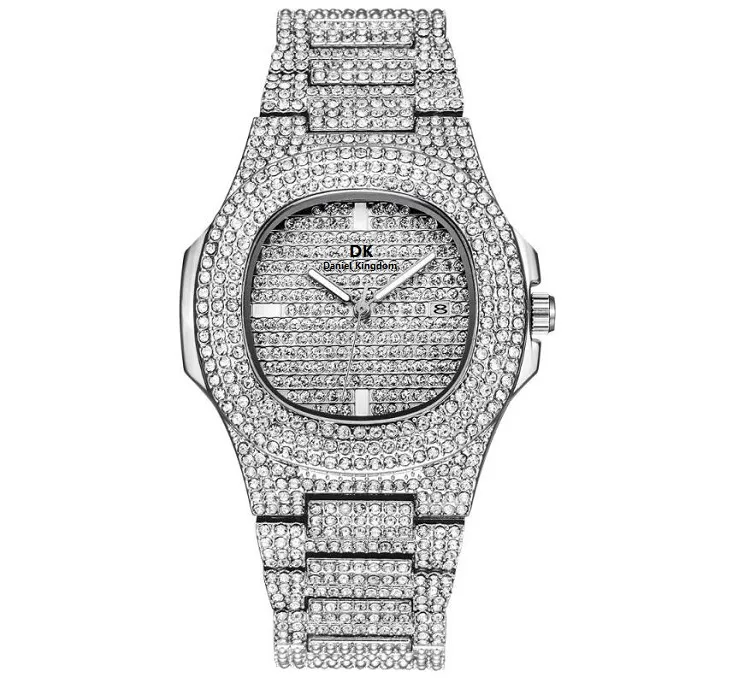 Les femmes de haute qualité regardent 40 mm en diamant complet Iced Out Square Designer Watches Quartz Movement Couple Amory