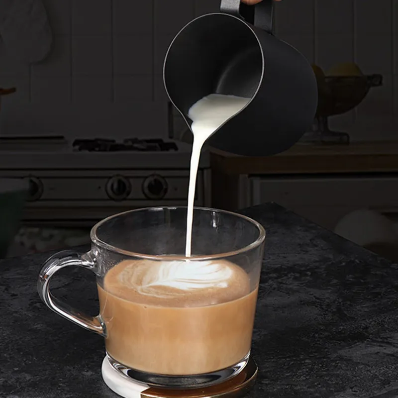 350600ML Anti-aanbak roestvrijstalen espressokoffiekan Ambachtelijke koffie Latte Melkkan Werper Werper Melkopschuimkan C10301181315