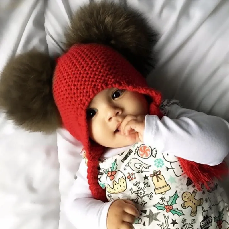 Barn ull stickad riktig päls pom pom hatt baby flickor pojkar virkning öronfluep vinter hatt beanie riktig tvättbjörn päls pompom för barn319w