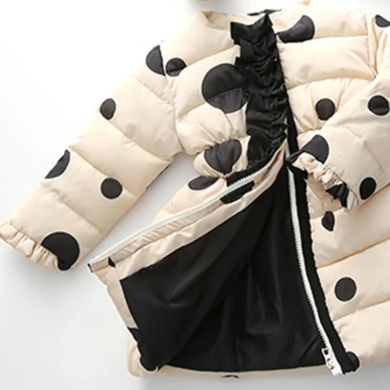 女の子のコート冬の暖かい子供039S衣類ファッションチャイルド肥厚長いアウターの子供の女の子ポルカドットワッドジャケット2016139707