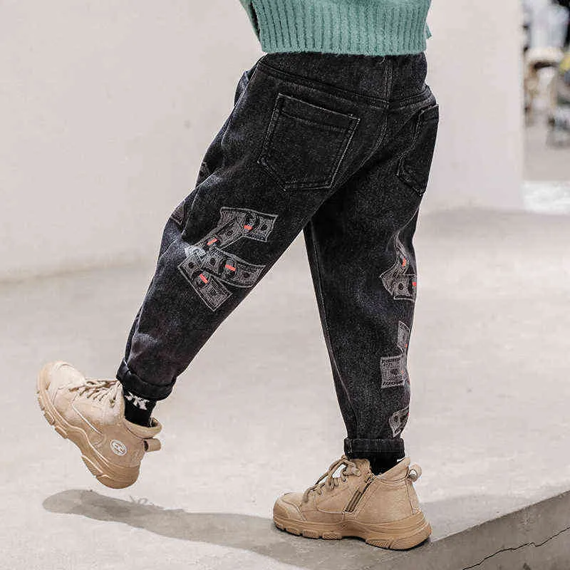 2020 Moda Dżinsy Chłopcy Denim Letter Patch Dżinsy Hip-Hop Nastolatek Spodnie Cargo 10T Chłopcy Joggers Jeans Wiosna Jesień Dzieci Ubrania G1220