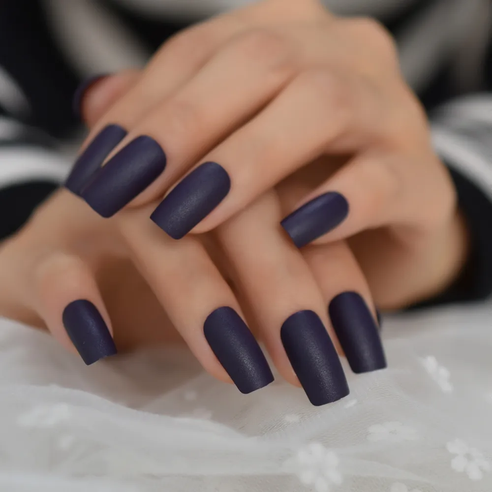 ラフマットの正方形の偽の爪暗い紫色の霜のアクリル人工爪ミディアムマニキュアのヒント8119231