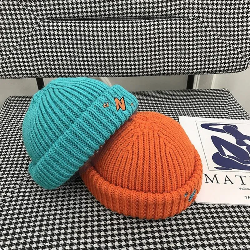 Frauen Männer Winter Warme Gestrickte Beanie Hut Neon Candy Farbe Brief Stickerei Cuffed Brimless Hip Hop Vintage Vermieter Docker Skul248I