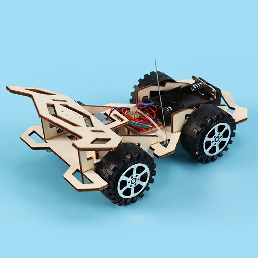 Bambini Assemblaggio fai-da-te RC Modello di auto Set Kit di esperimenti scientifici in legno Veicolo elettrico Gioco educativo Esperimento STEM Giocattoli bambini 201201