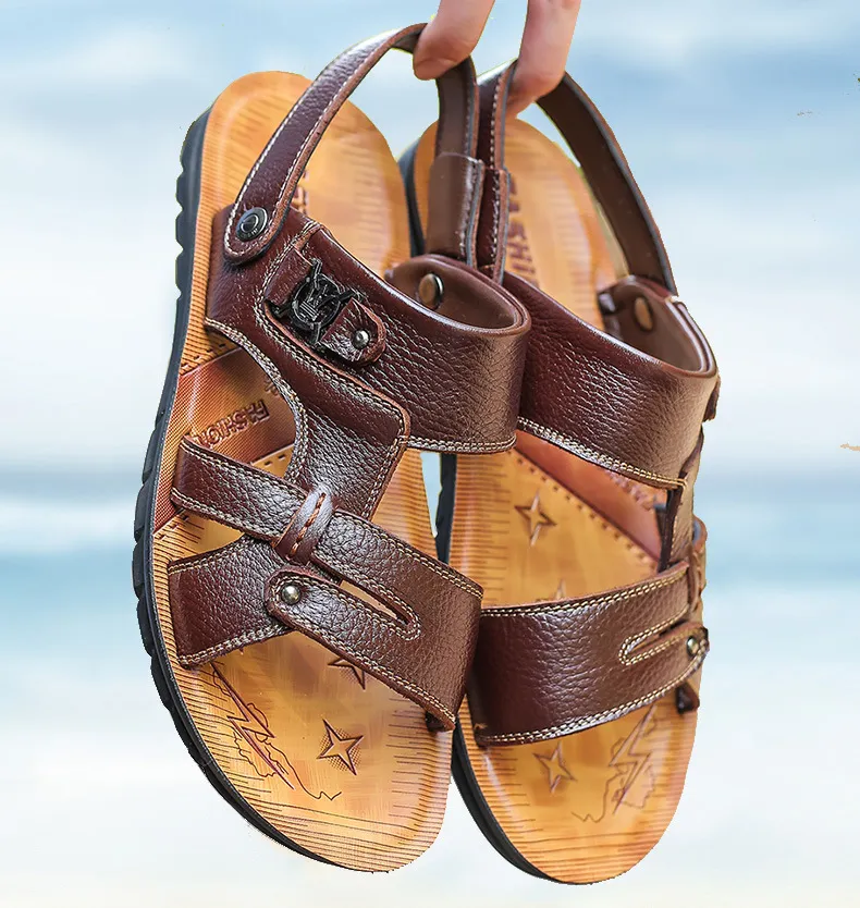 2022 Sandalias de verano de verano Sandalias de cuero zapatos de playa para hombres sin deslizamiento para hombres, zapatillas de cuero de doble uso.