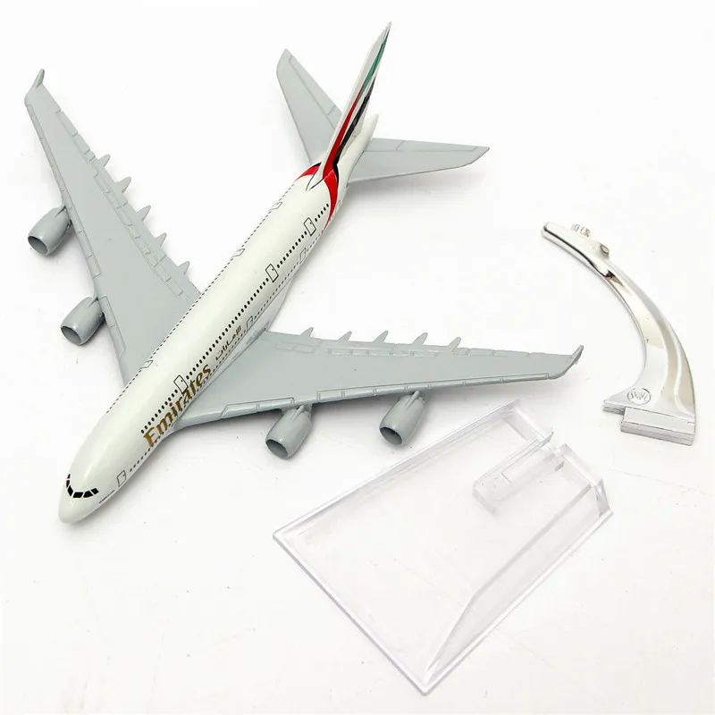 Air Emirates A380 Airlines 비행기 모델 Airbus 380 Airways 16cm 합금 금속 평면 모델 W 스탠드 항공기 M6039 모델 평면 LJ204069216