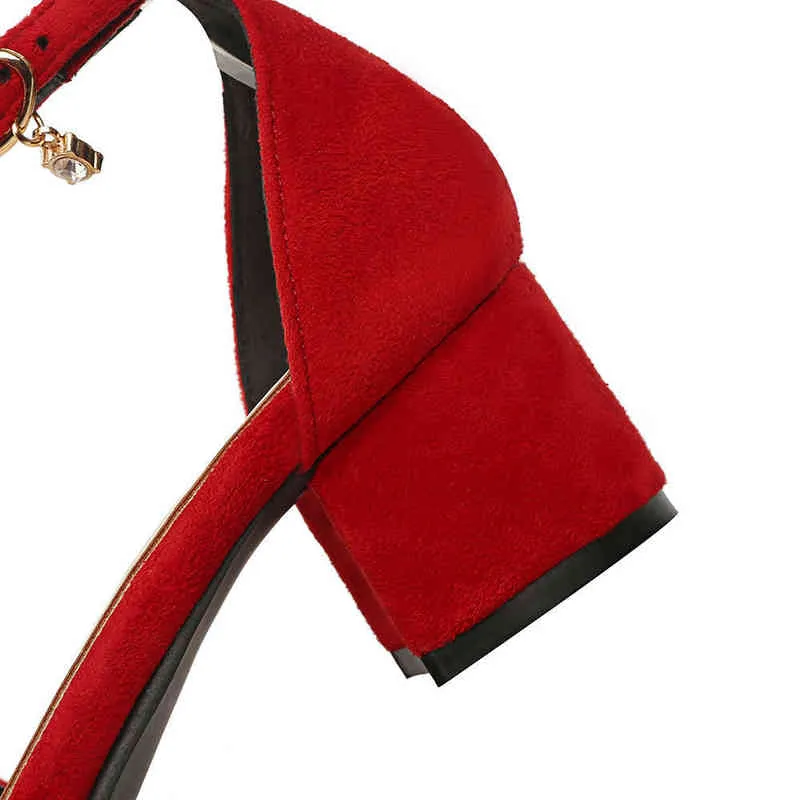 Klänning skor helt ny sommar elegant svart röda kvinnor kontor sandaler med chunky heels lady ps07 plus stor liten storlek 10 31 45 47 220303