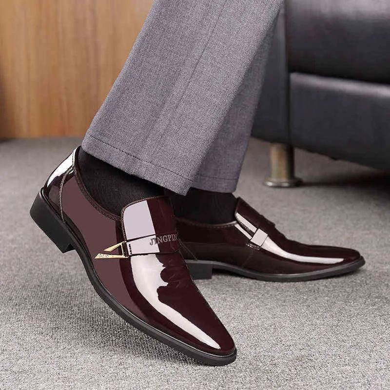 Jurk schoenen new2022 mannen Italiaanse lederen slip op mode mocassin glitter formele mannelijke puntige teen voor 220223