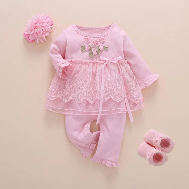 Родившаяся девочка одежда осенние хлопчатобумажные кружева принцесса стиль комбинезон 0-3 месяца младенческий ползунок с носками повязки ропа bebe 220211