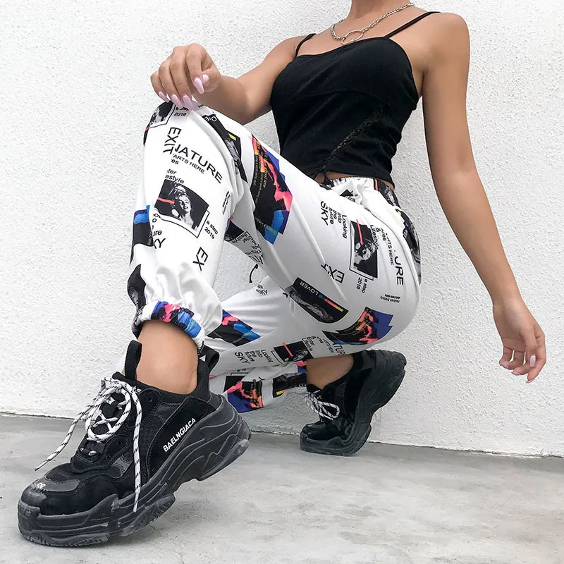 SUCHCUTE Cargo Hosen Frauen Mit Druck Breite Bein Hosen High Street Punk Weibliche Breeche Harajuku Harem Hose Pantalon Cargo Femme 201031