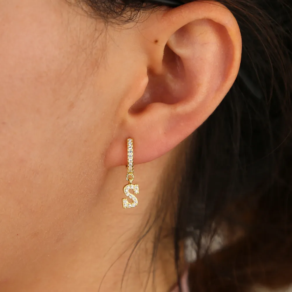 1 pezzo oro argento colore trasparente Cz 26 fascino iniziale cerchio ciondola l'orecchino a goccia nome lettera alfabeto orecchini le donne ragazze250J