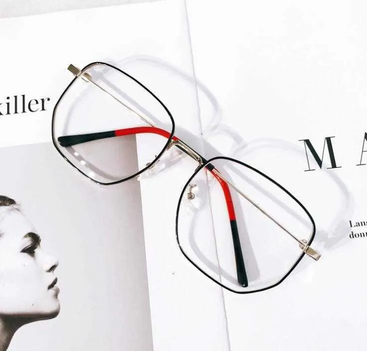 2019 Gafas de diseñador de lujo para hombres y mujeres Accesorios para gafas vintage Sunglasses286N