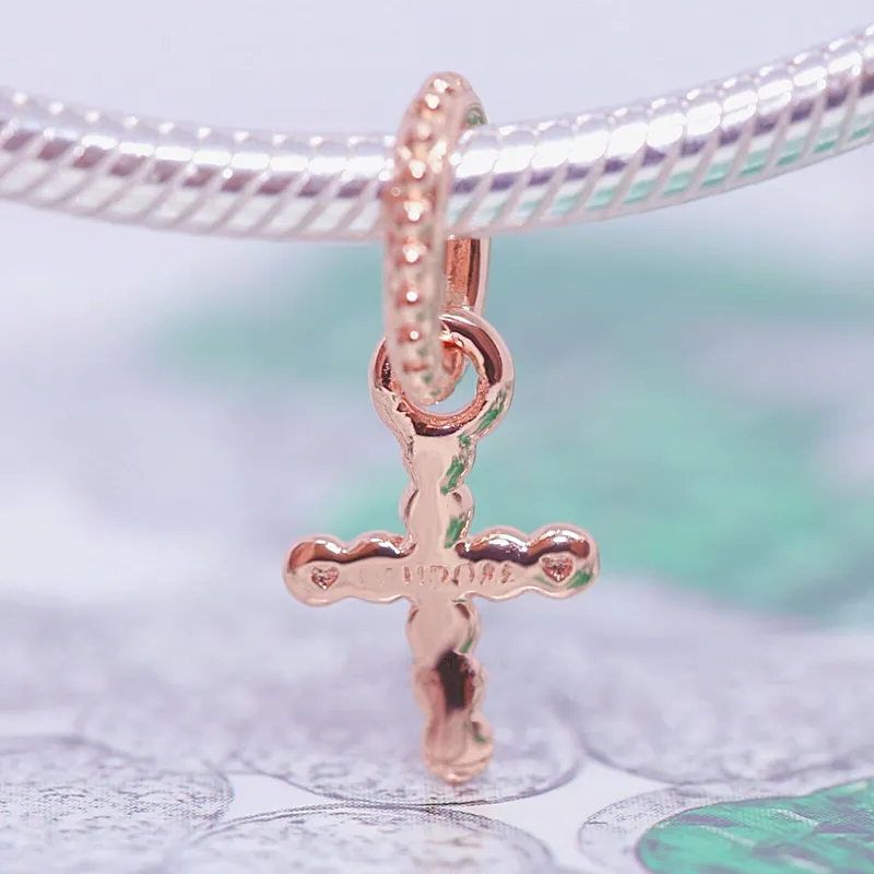 Autentisk Pandora Beaded Cross Dangle Charm Fit European Style Loose Pärlor för Armband Göra DIY Smycken 789332C00
