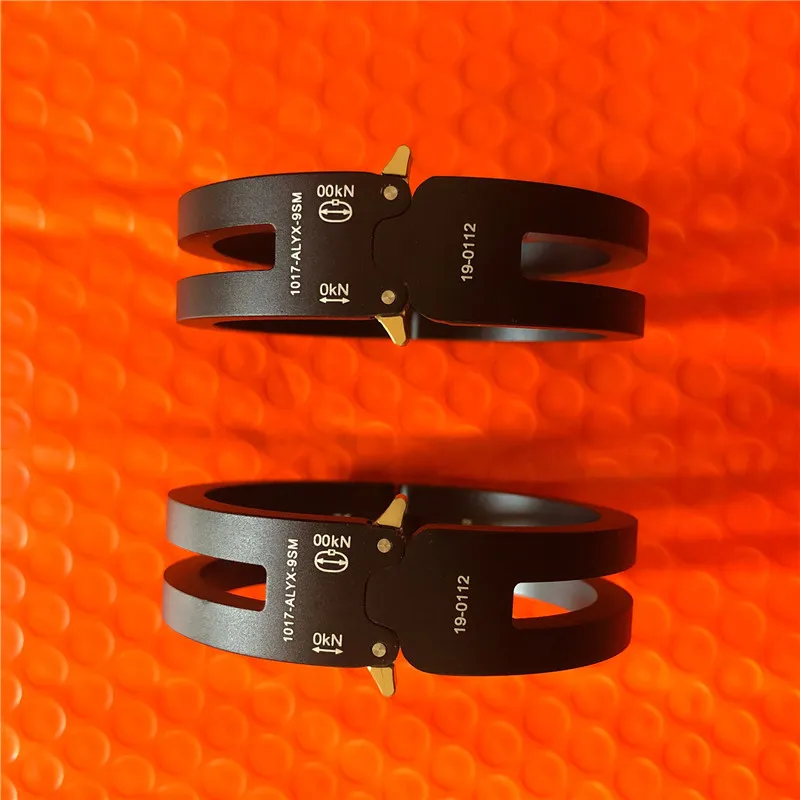 Nueva pulsera de aleación de aluminio Alyx 11 versión alta ALYX Track hombres mujeres Unisex parejas joyería brazaletes ALYX pulsera Y1218273c