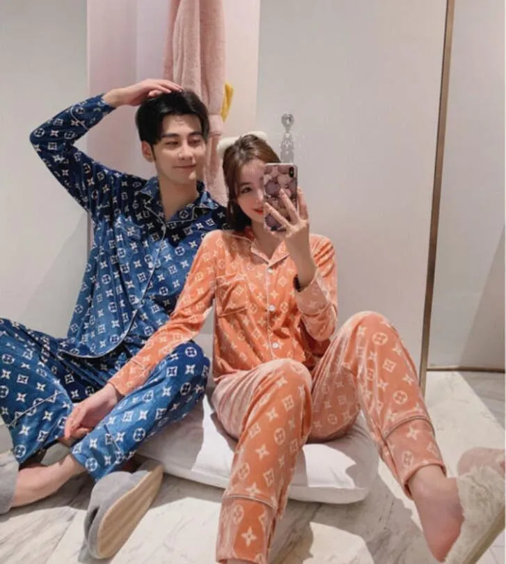 2021 Vana Javeasen Autumn Winter Coral Velvet Couple Pajamas Set Oneck Plus Size Home Service Suit Casual Sleepwear Nightwe6516332