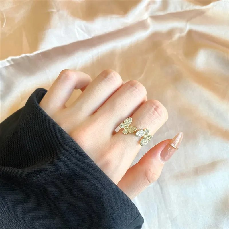 Öppningar AJUSTABLE GRASULFUL Butterfly Designer Rings for Woman S925 Sterling Silver 5A Cubic Zirconia 18K Gold Designer Ring Fashi2290