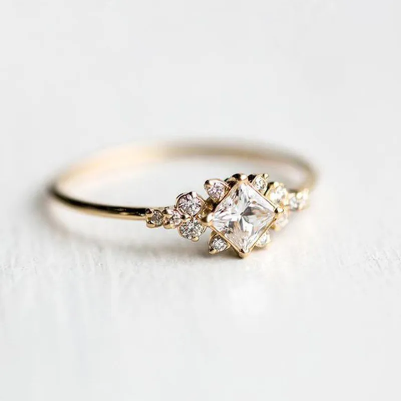 Neuer Set Quadratischer Diamant Zirkon Ring 14k Gold Verlobungsring für Damen Verlobung Bevorzugtes Geschenk Modeschmuck