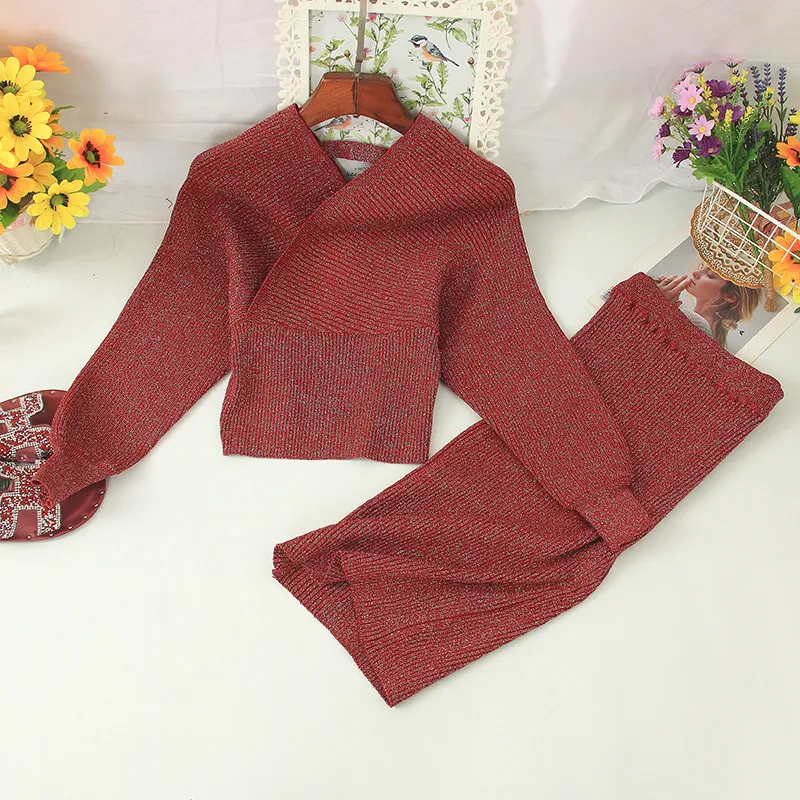 Ly Varey Lin Women Sexy Vneck Knitted Skirt Suits Autumn Winter Batwing Sleeve Elegant Office Lady Knitting Suit Set 201102