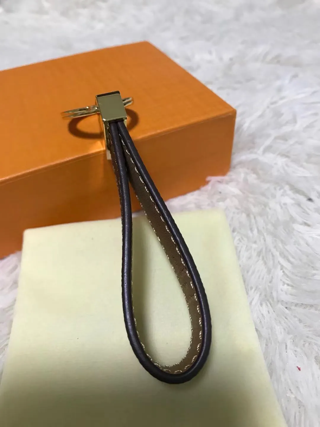 Fanshion брелок для ключей брелок-держатель брелок Porte Clef подарок для мужчин женщин сувениры автомобильная сумка с коробкой270G