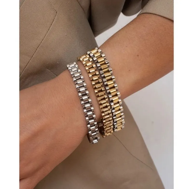 Met 18 K Gold Pave Watch Brap Statement Bracelet Dames roestvrijstalen sieraden Chic jurk Japan Zuid -Korea Fashion 220218187P