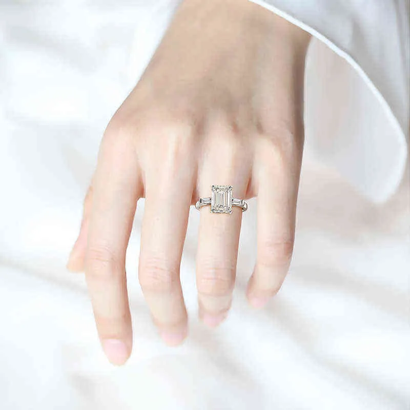 Oevas 925 Sterling Silver Emerald Cut Skapat Gemstone Wedding Engagement Diamonds Ring Fine Smycken Gift Partihandel 211217