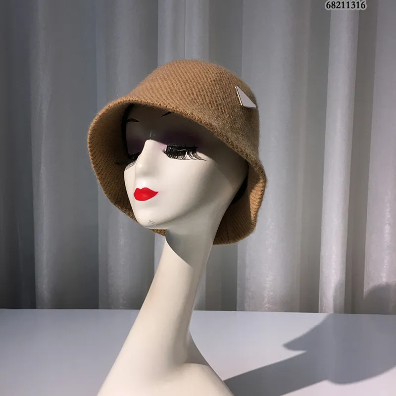 Kvinnor Lyxdesigners Casual Bucket Hat Cap Mens Kvinnor Fashion Beach Dad Fisherman Ponytail Caps Kepsar Snapback 2112223D