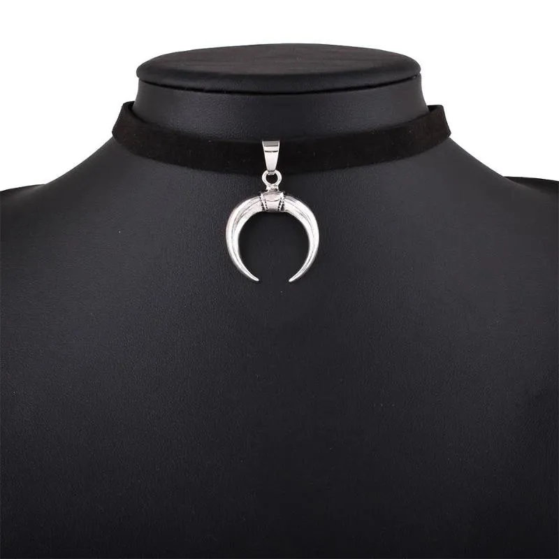 PHYANIC Schwarze Goth-Halskette aus Samt, Gothic-Chocker, handgefertigte Mond-Anhänger-Halskette für Frauen, cooler Schmuck, Accessoires246I