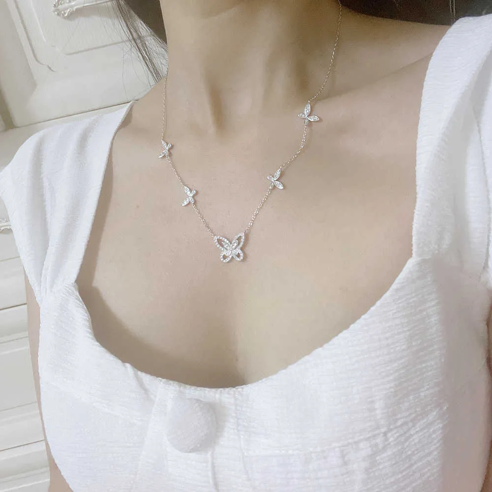 Moda Tatlılık S925 Gümüş Kelebek Kolye Kadın Zarif Mizaç Mozanit Parlayan Popüler Marka Takı Lüks