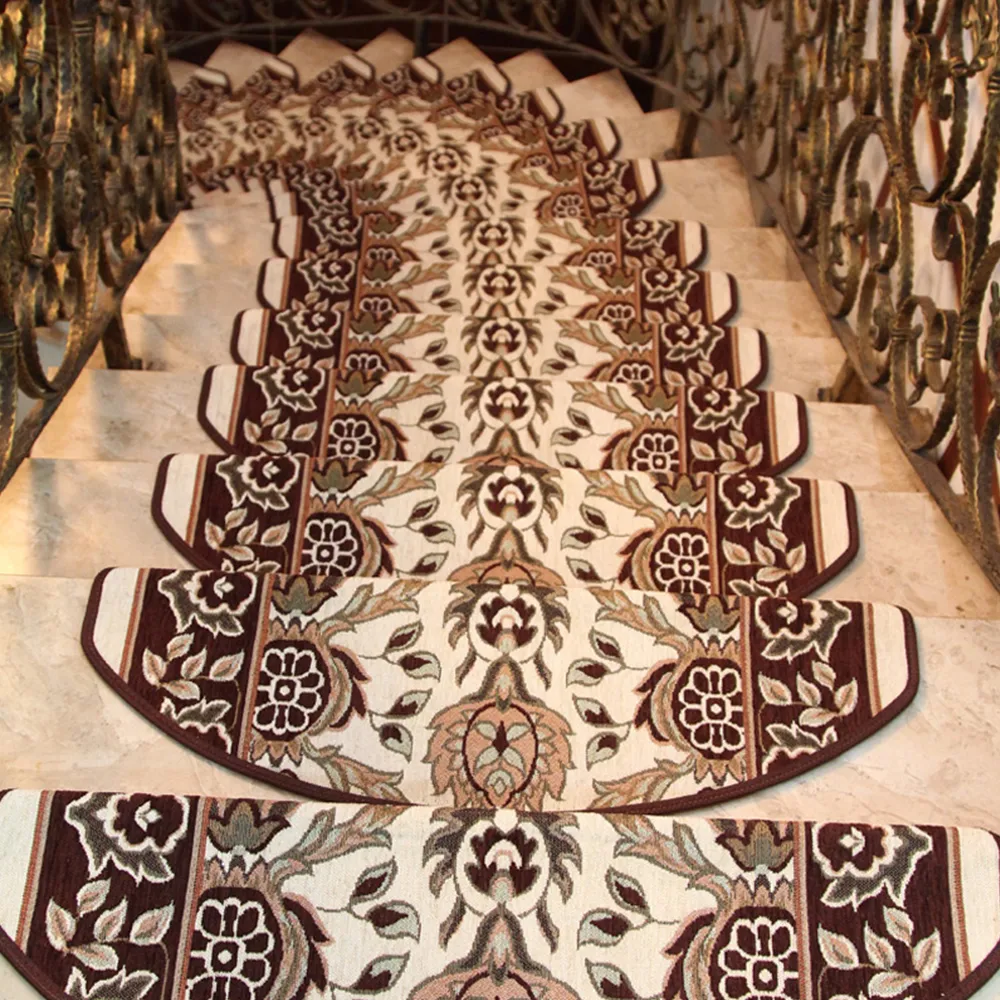 Escadas de escada não escrevida yazi carpete auto -tosquina européia de tapete floral europeu Sala de escada macia escada de escada T2005184777350