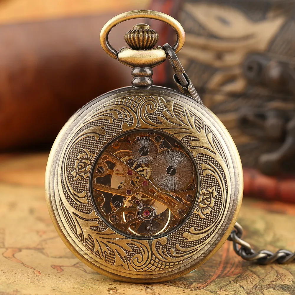 Cadena colgante clásica Cuerda manual Reloj de bolsillo mecánico Hombres Steampunk Esqueleto Mujeres Tallado Collar Reloj Regalo de Navidad T200502239i