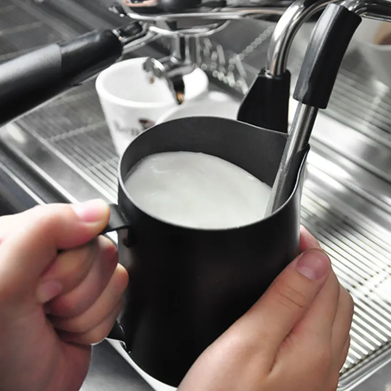 350600ML Anti-aanbak roestvrijstalen espressokoffiekan Ambachtelijke koffie Latte Melkkan Werper Werper Melkopschuimkan C10301181315