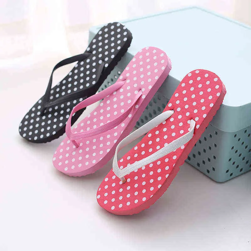 Chinelos de bolinhas Flip listrado das mulheres 2022 Verão Ladies Beach Flat Slides Feminino Lazer Sapatos de Viagem Zapatos de Mujer Y220221