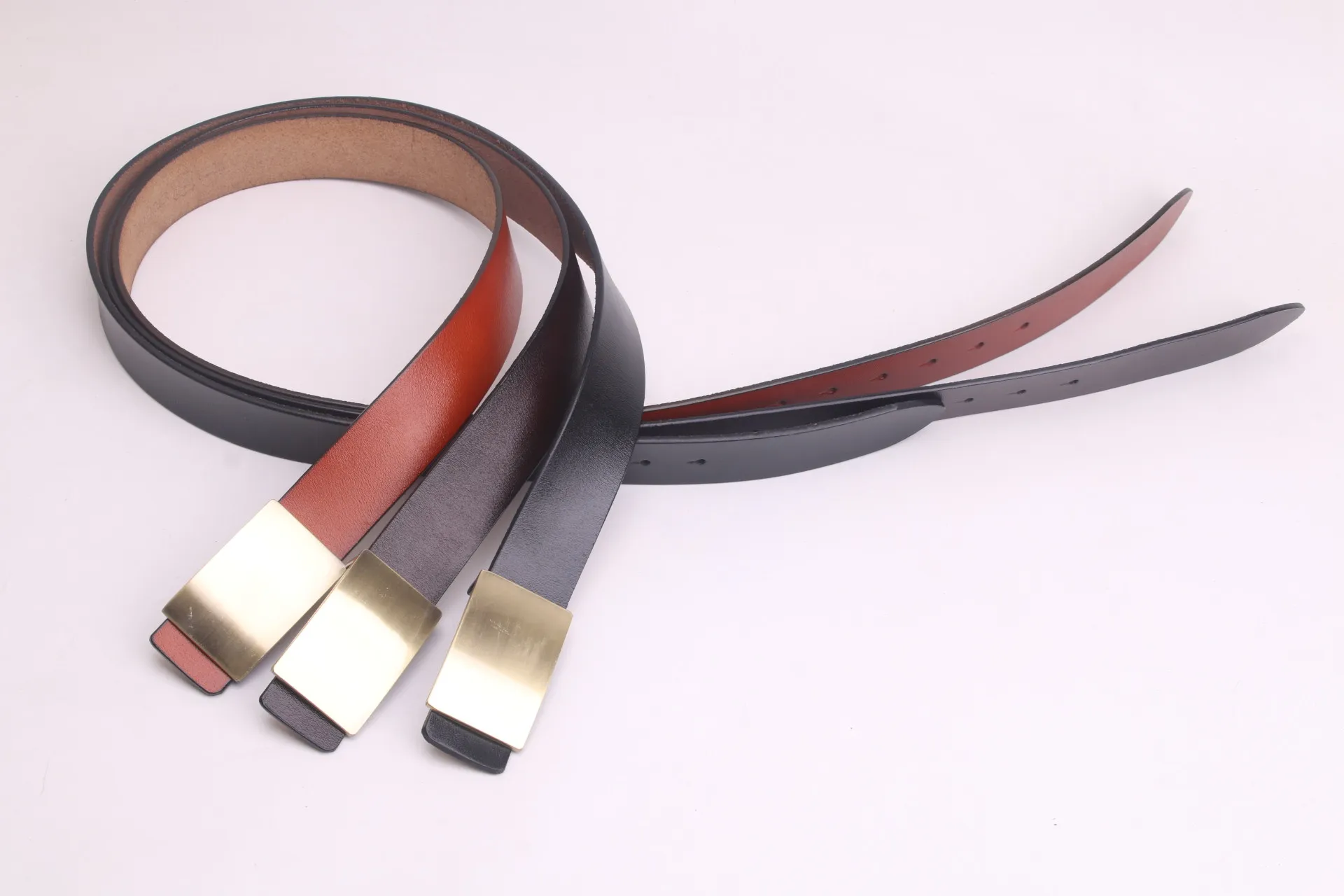 Mode grande boucle en cuir véritable ceinture designer hommes femmes haute qualité hommes ceintures prix usine conception experte qualité