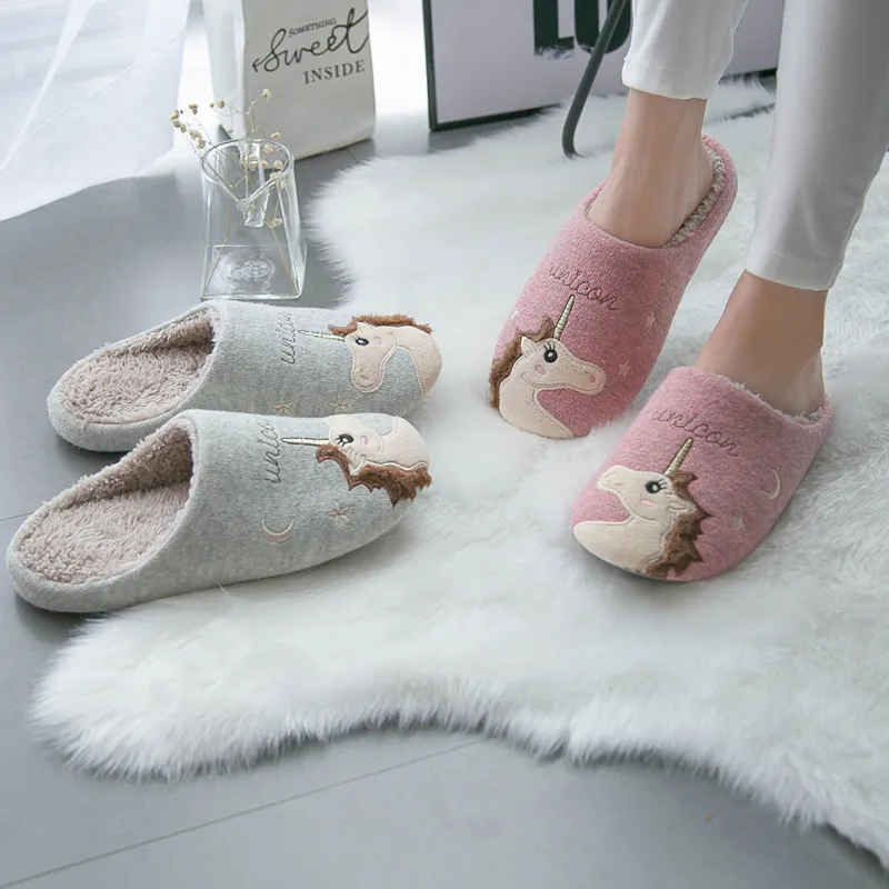 Hiver Femmes Pantoufles Mignon Animal Licorne Fourrure Intérieur Maison Chaussure Femme Fille Diapositives Antidérapant Mémoire Mousse Coton Maison Pantoufles X1020