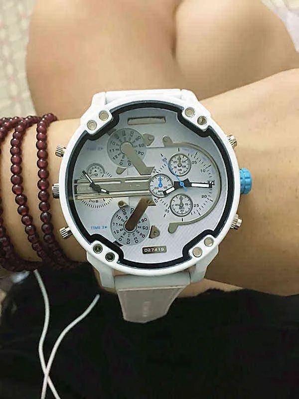 Mannen Grote Grote Wijzerplaat Horloge Mode Individuele Klok Siliconen Riem 7419 Wit Quartz Horloge Sport Business Uur Mannelijke Dz 220208