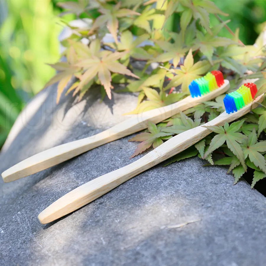 Naturlig bambu tandborste Engångshotell Mjuka borstar Natural Eco Bamboo Fiber Trähandtag Tandborste för vuxna