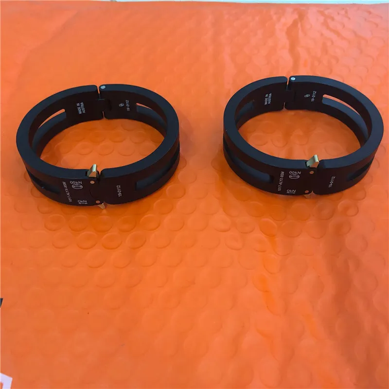New Alyx Aluminium Alloy Bracelet 11 High Version ALYX Track Men Women Unisex Couples Jewelry Bangles ALYX Bracelet Y1218225F