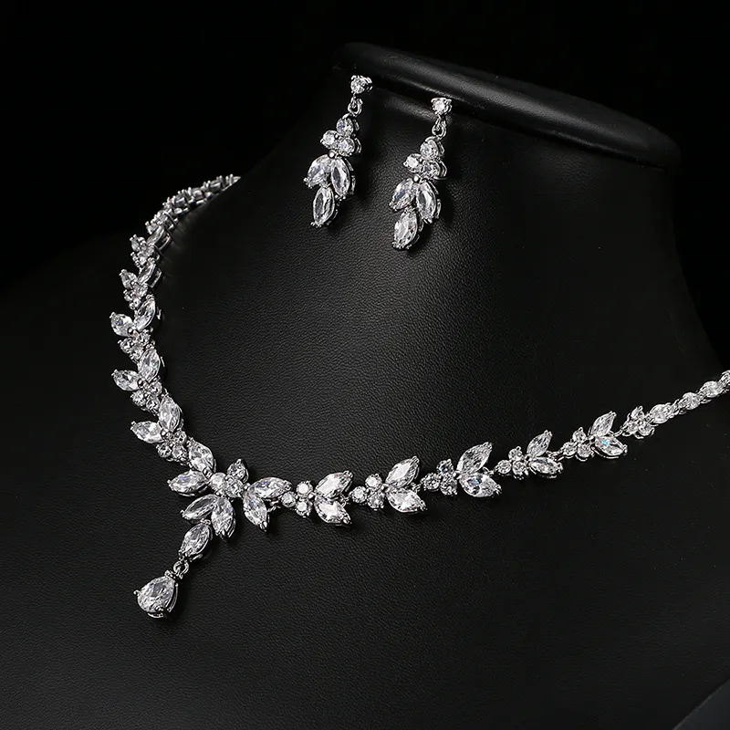 Altri set di gioielli Emmaya Set di gioielli squisiti le donne Accessori feste di nozze Orecchini con zirconi cubici Collana regalo 220831