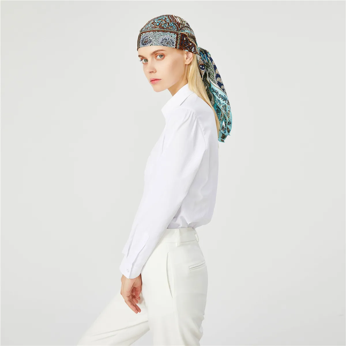 90 cm marka paisley bandana faulard kwadratowy szalik Kobiety Twill Silk Shawl marka hijab szalik ręcznie robiony nowy projekt głowa designu Y202400396
