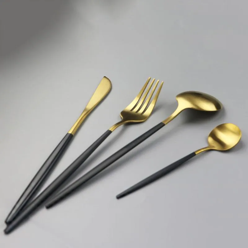 24st Black Gold Matte Middagsbidragsset Set rostfritt stål Tabelleriset Set Home Knife Fork Spoon Flatware Diskmaskin Safe314o