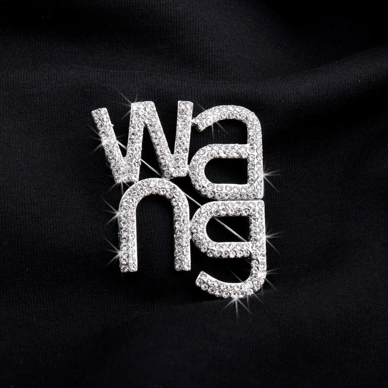 Shiny rhinestone women Wang letter pin brooch trending fashion jewelry brooches 201009