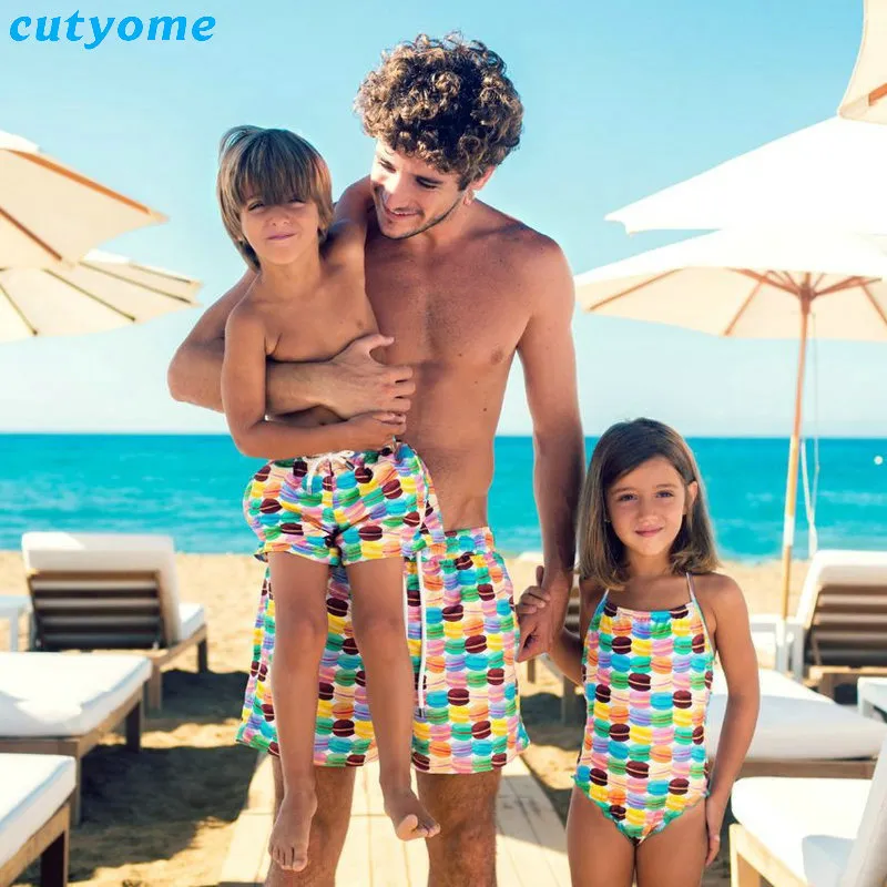 Mother Daughter Father Son Swimwear 2019 Summer Hamburger Printed Family Look Matching Bikini Bathing Bach Swimsuit Parent Child (1)