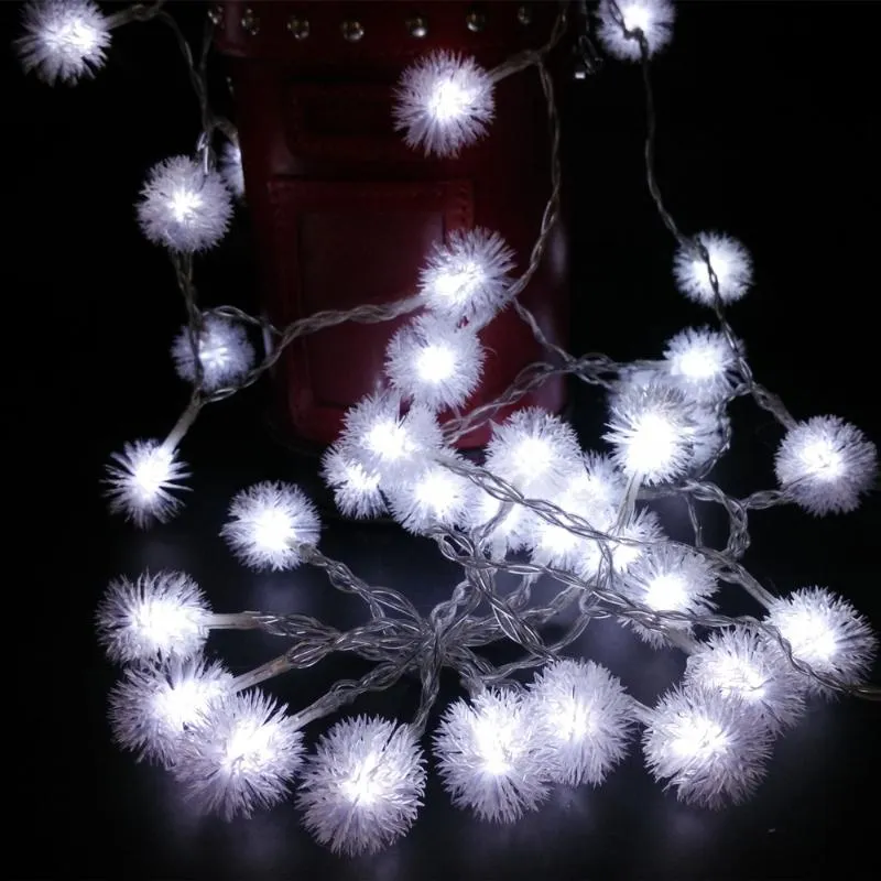 Yiyang liderou luzes de corda de bola de neve 10m 100 flocos de neve de Natal Luzes de decoração de festas de casamento de férias leves 110V 220V US EU303W