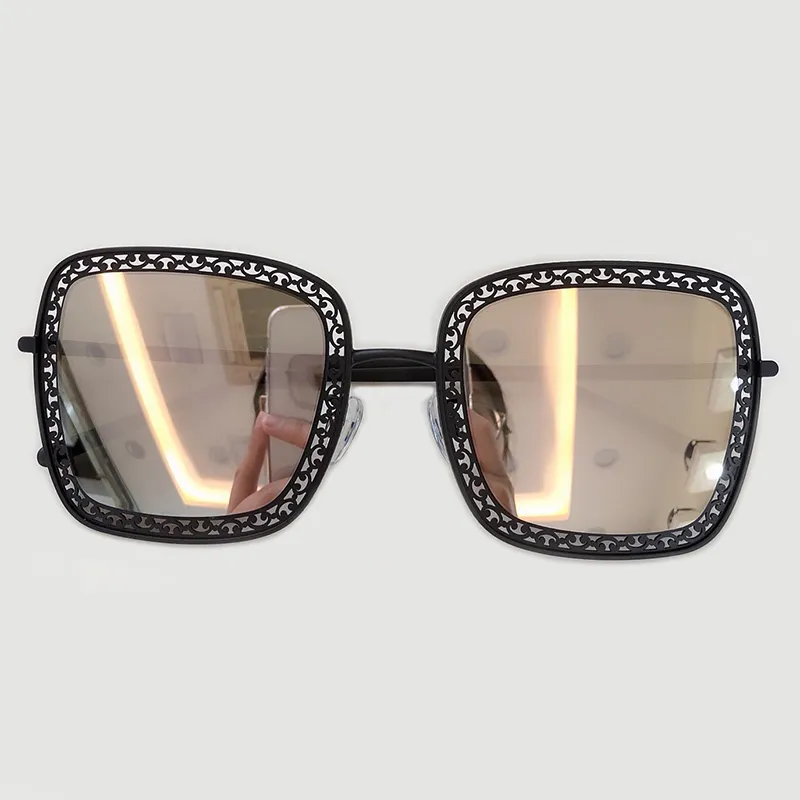 2019 New Square Sunglasses Sun Designer Brand Retro Metal Hollow Out Frame Sun Glasses Tons de luxo feminino UV4001384653