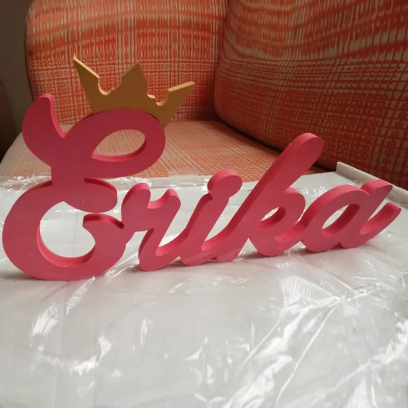 Nom avec Princess Crown Kids Nom en bois personnalisé Signes Nom Enfants Décor mural Lettres en bois Noms de mur 201201